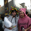 ŦԼϹ㳡ͷս Pillow Fight NYC_1
