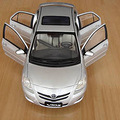 原厂1:18 丰田威驰 新威驰 VIOS 汽车模型 四门轿车 银色 全新