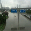 好黑人，北京遭遇近61年最大暴雨 10人遇难_4