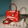 ¹-߾Roermond   PradaGucciFurla Burberry_4