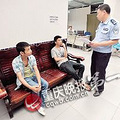 奇葩!打车230公里只为拿床棉被，下车时拍拍屁股:没钱