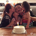 张晋夫妇花式秀恩爱，华语明星私照。_4
