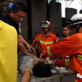 父亲跳江救儿子不幸双双溺亡_4