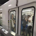 邓超现身轨道交通二号线拍《从你的世界路过》_1