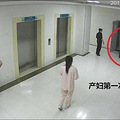 好惨！产妇剧痛医生多次建议剖腹产，遭家属拒绝，产妇跳楼自杀_4