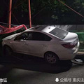 男子打majiang被老婆发现 路上吵架险车毁人亡