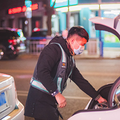 街头的深夜代驾：我是午夜摆渡人，我见过不同人喝醉的样子_0
