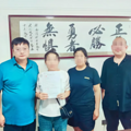 男童骑行被碾压，司机以过失致死罪被捕，其亲属发声_1