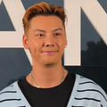 50岁周迅状态太松弛，穿健美裤参加时尚大秀，把高定当成家居服_4