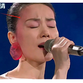 蛇年春晚镜头下的中年女星，一眼看出谁是天然脸55岁王菲不一样_1