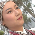 3岁做乞丐、12岁做舞女、39岁吞药自尽，如今65岁王者归来！_4