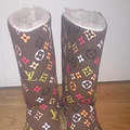 ҵ˫LV&amp;UGGֵöǮ¶нӴ