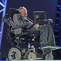 伦敦残奥开幕式上演“大爆炸” 霍金现身(图)_3