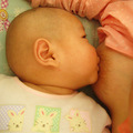 《母乳照》+母乳给宝宝37度恒温的爱_1