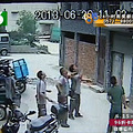 昨天一群快递员徒手接住一个从五楼摔下来的2岁小女孩~！！_5