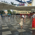 两个妈的狂欢之旅——上海欢乐谷_0