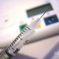 香水可以带上飞机吗  原来这些液体都可以带上飞机！_3