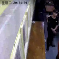 餐厅内突遭咸猪手！姑娘这波操作，网友怒赞