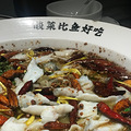 排长队的太二酸菜鱼打卡