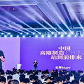 小哥不顾友人反对，和猫一起开“游戏”主题诊所，开业半年人满为_1