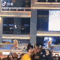 体重不能超100斤！让无数网友一眼万年的“不倒翁女孩”_0