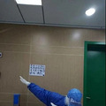 90后小伙误入武汉，滞留医院搞卫生日赚500！过程太“囧”_4