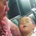 2岁儿子生病送医检查，医生却说儿子是“假的”_3
