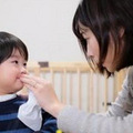 2岁儿子生病送医检查，医生却说儿子是“假的”_1