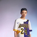 �����ȷ����ʦFeng Chen Wang �¾�Kobe Bryant��_1