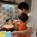 霍启刚晒家庭照，1.6亿豪宅客厅曝光：教育最终拼的，还是爹妈_2