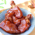 广东名菜猪脚姜，赤酱浓郁肉质饱满软糯，炖到脱骨入口即化_2