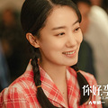 太现实了，张小斐红后，穿着从Zara到Prada一路飙升_3