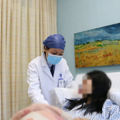 觉得家里冷清，杭州51岁妈妈时隔24年又生一对龙凤胎_0