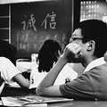 “上了985、211的孩子就了不起吗？”“对，就是了不起！”_0