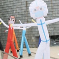 “熊孩子”将美术展当游乐场，家长：踩一下有什么关系？_4