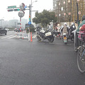 关于非机动车道，不知道杭州交警在想什么？_0