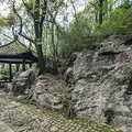 这条登玉皇山的必经的千年古道，居然还藏着杭州唯一一座千佛龛_0
