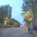 关于非机动车道，不知道杭州交警在想什么？_2