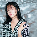 36岁的辛芷蕾时尚感满满，妆容既优雅又高级！_5