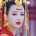古装剧里的新娘红妆，李沁妩媚，景甜柔和，佟丽娅梨花带雨惹人怜_0