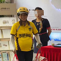 女骑手怀孕6个月仍在送外卖