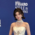 女明星又一时尚盛典美图来袭，霸姐江疏影似黑社会大佬_1