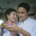 "收手吧"！71岁刘晓庆演少女惹争议，父亲扮演者比其小18岁_0