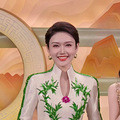  Well known CCTV hostess, with a new identity!