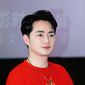 电影《戏台》杭州路演有粉丝现场羡慕陈佩斯的幽默感，练出来的！_2