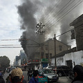 路桥小商品市场旁一家海绵店着火了！！！！！