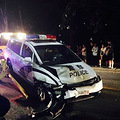 深圳一警车撞上宾利 警车司机逃逸_0