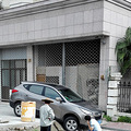 又一辆车掉下去了，捉急_0