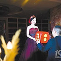 因女友爱搓麻将，新郎竟办麻将婚礼现场切磋