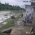 汽车掉入湍急河流，危急时刻，这3个"新台州人"跳入河中…_0